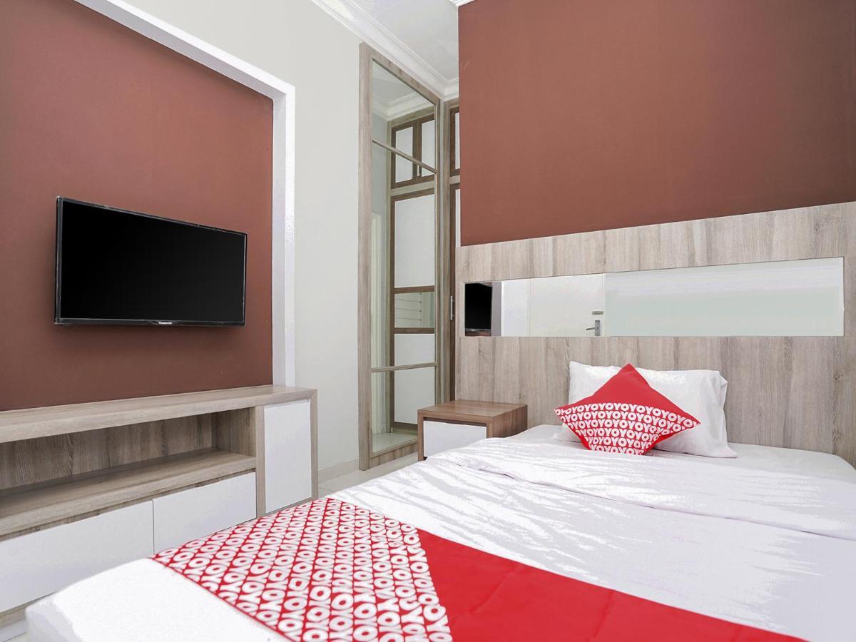OYO 747 Cipunegara Residence Surabaya Bagian luar foto