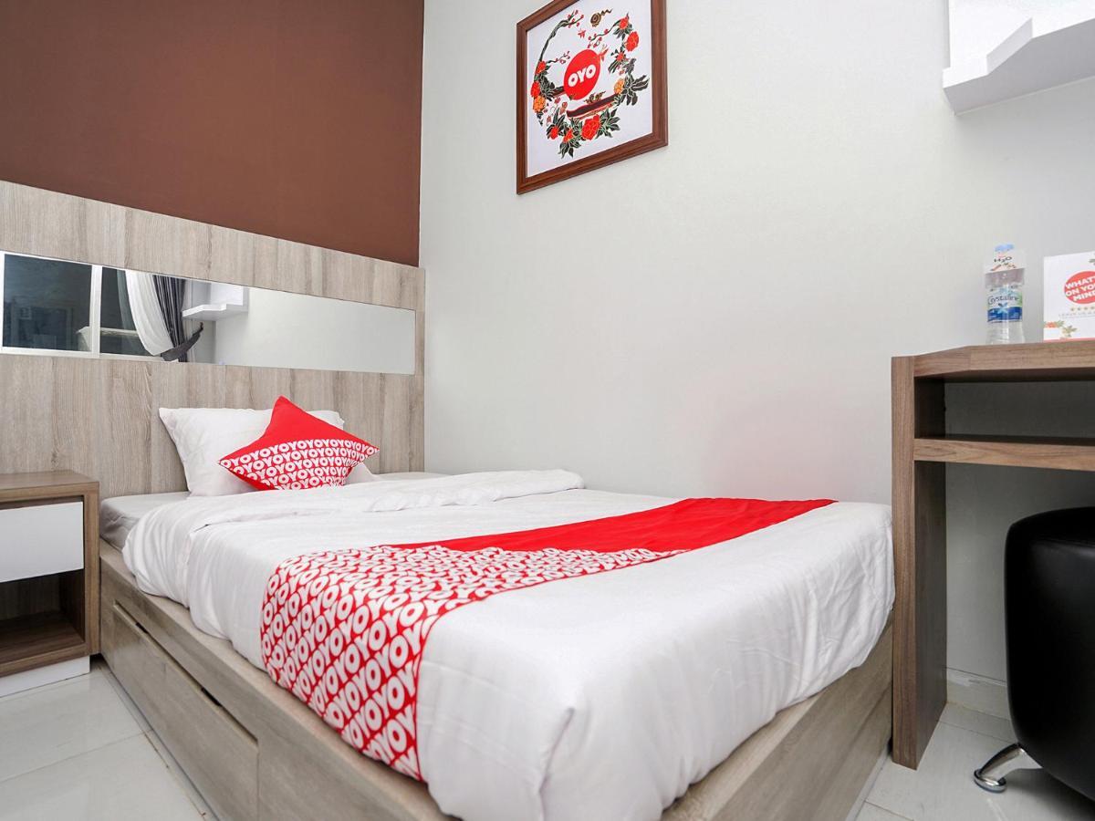 OYO 747 Cipunegara Residence Surabaya Bagian luar foto