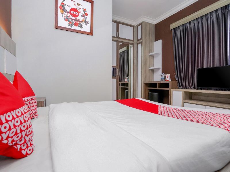 OYO 747 Cipunegara Residence Surabaya Bagian luar foto