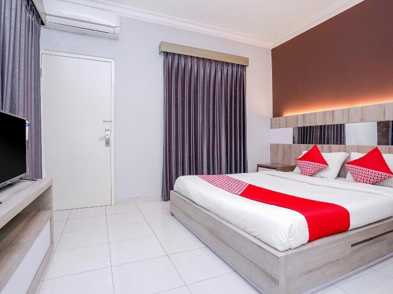 OYO 747 Cipunegara Residence Surabaya Bagian luar foto